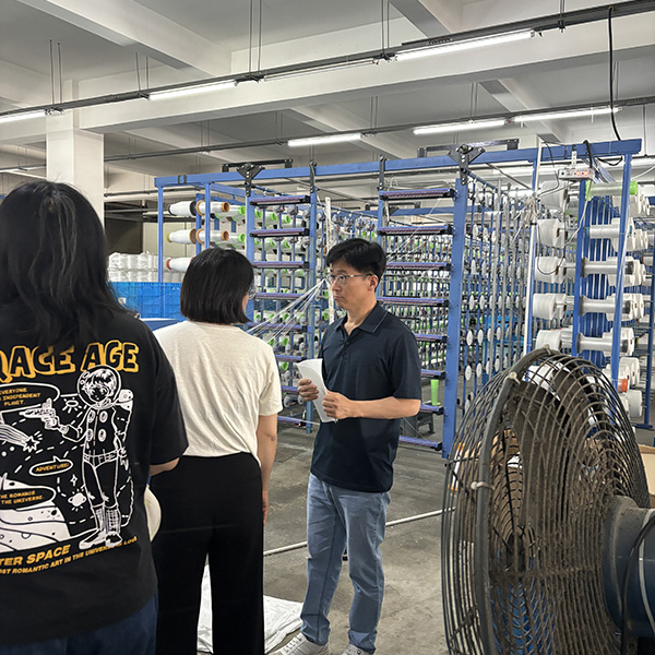 ملابس مرشح خاصة مخصصة للعملاء الكوريين الذين يزورون المصنع ملابس مرشح خاصة مخصصة للعملاء الكوريين الذين يزورون المصنع